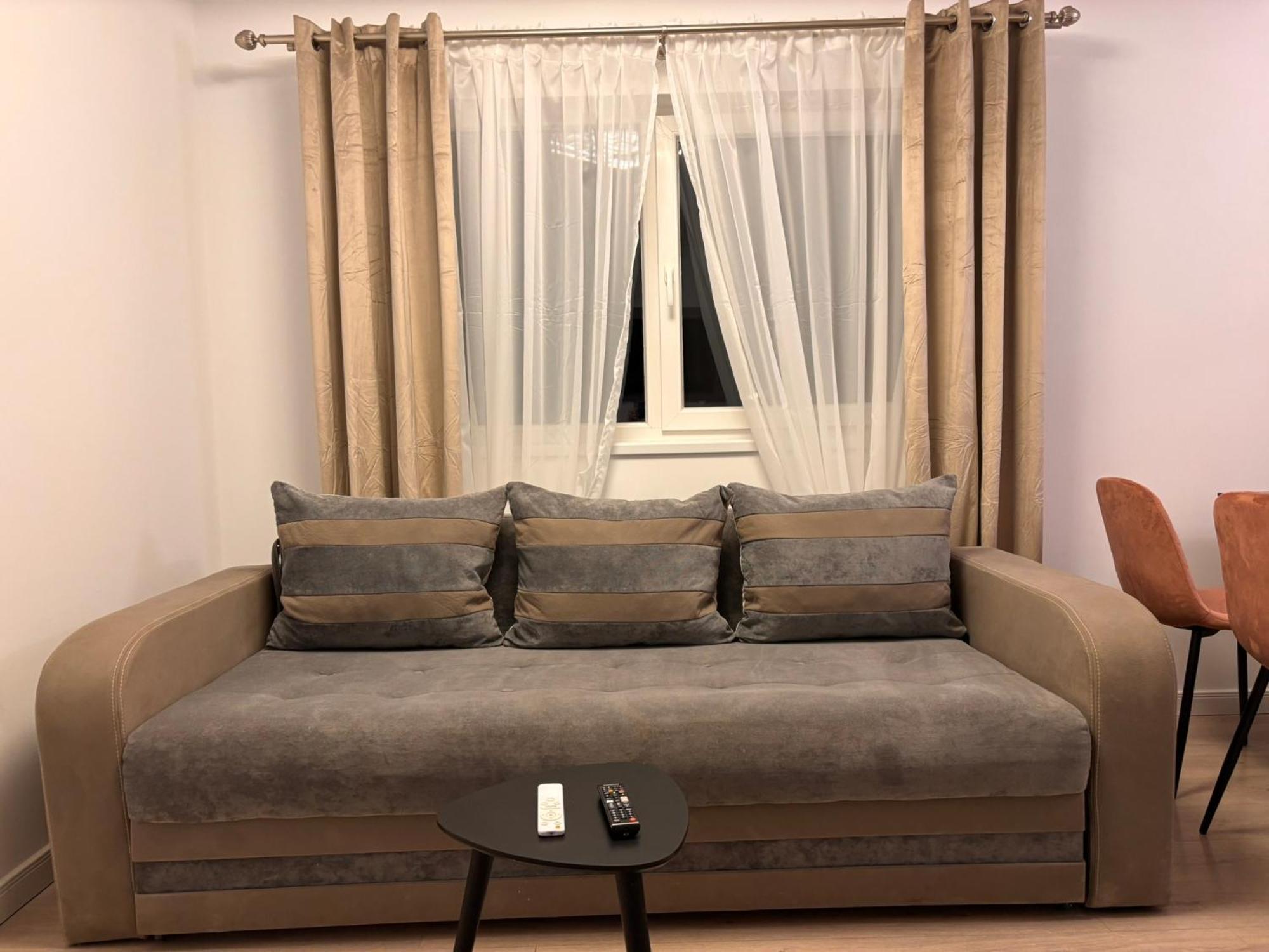 Dream - Large Apartament With Freeparking In A Quietarea Just 10 Minutes Away From City Center Bistriţa المظهر الخارجي الصورة