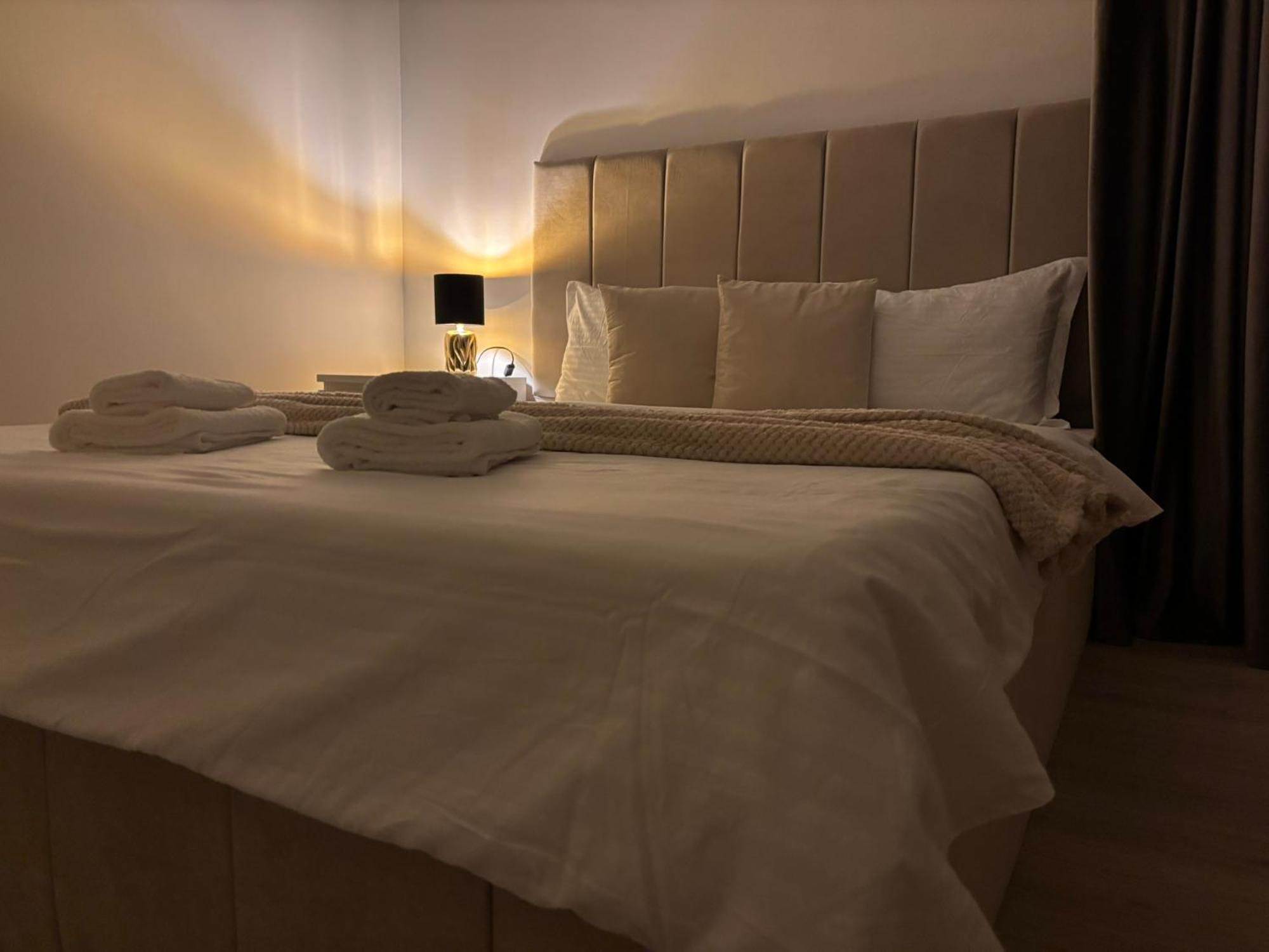 Dream - Large Apartament With Freeparking In A Quietarea Just 10 Minutes Away From City Center Bistriţa المظهر الخارجي الصورة